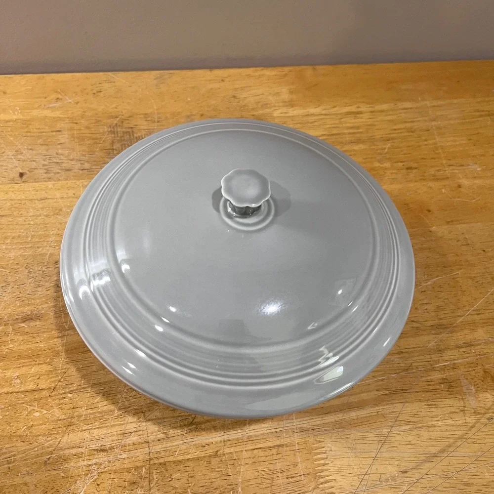 Fiesta Pearl‎ Gray Covered Casserole Dish Round Ceramic Serving Bowl Vtg Style